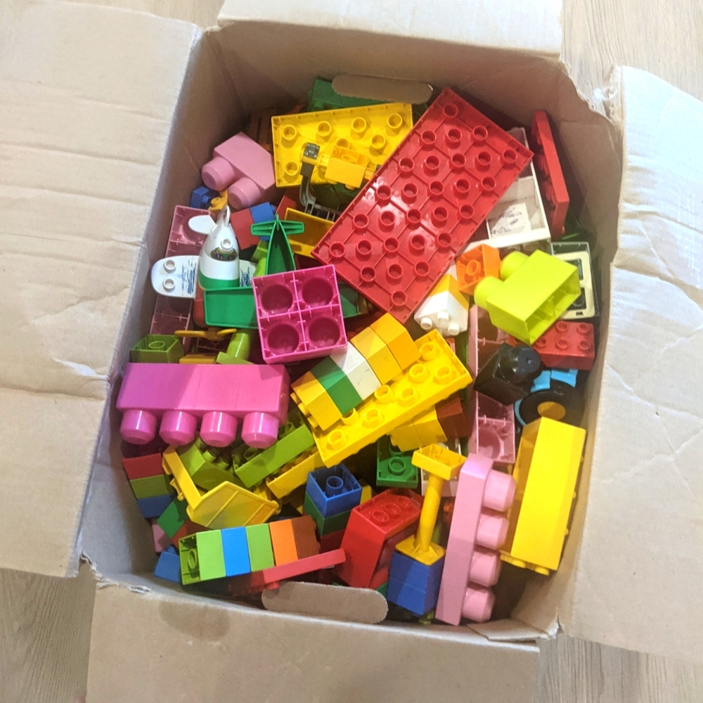 Mix bug Lego and mega block , 5kg/ 11lb worth